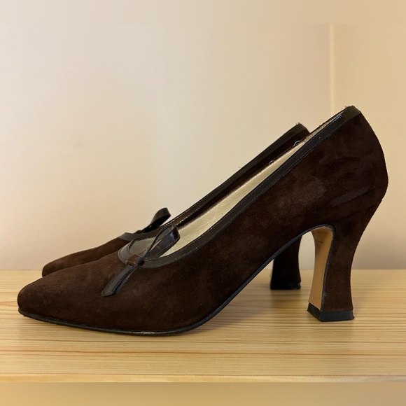 Matching Brown Purse and Shoes - Picture 10 of 13